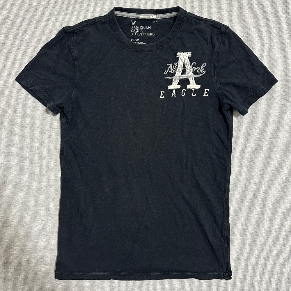 American Eagle Outfitters Black Athletic Fit New York Embroidered Tee Mens XS